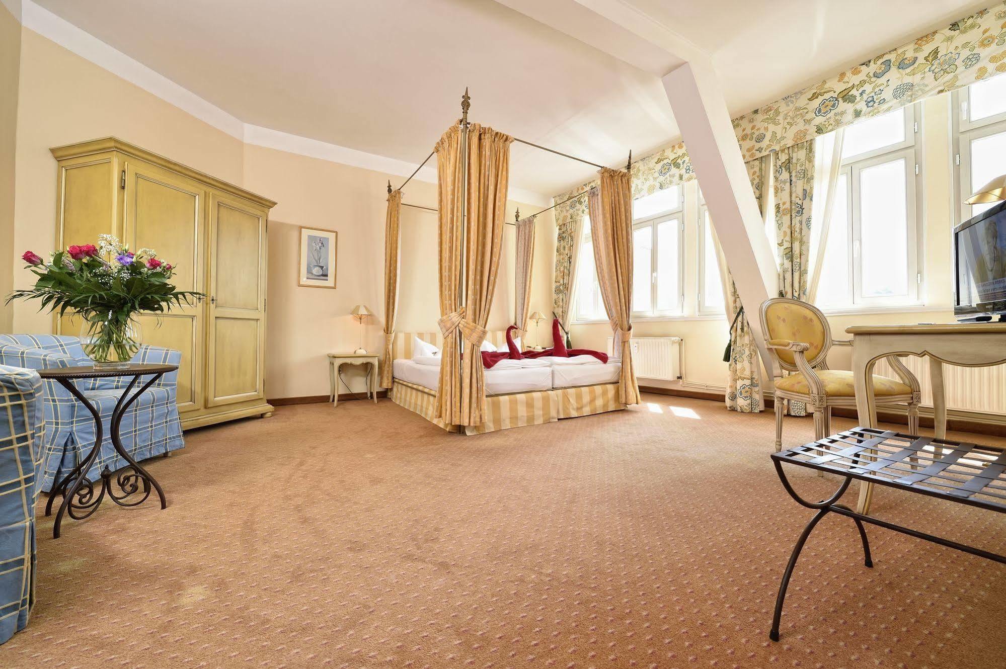 Hotel Graf Von Mansfeld Лутерщад Айзлебен Екстериор снимка